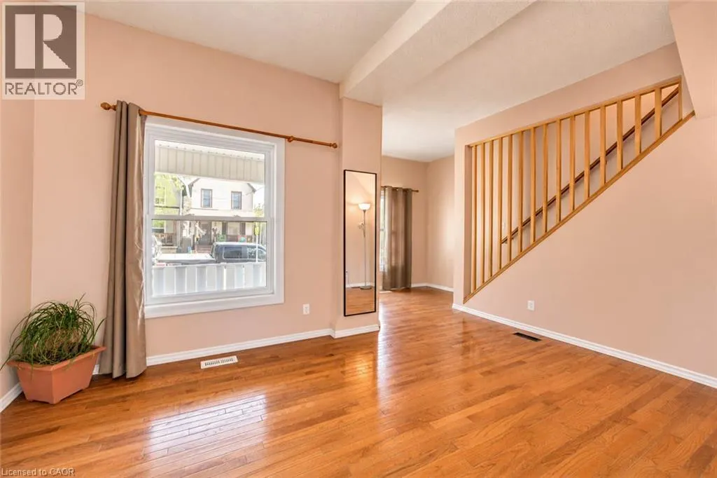 81 GLENDALE Avenue N