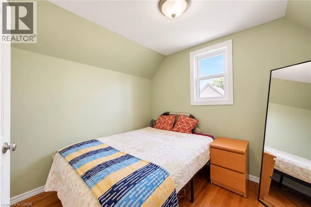 81 GLENDALE Avenue N