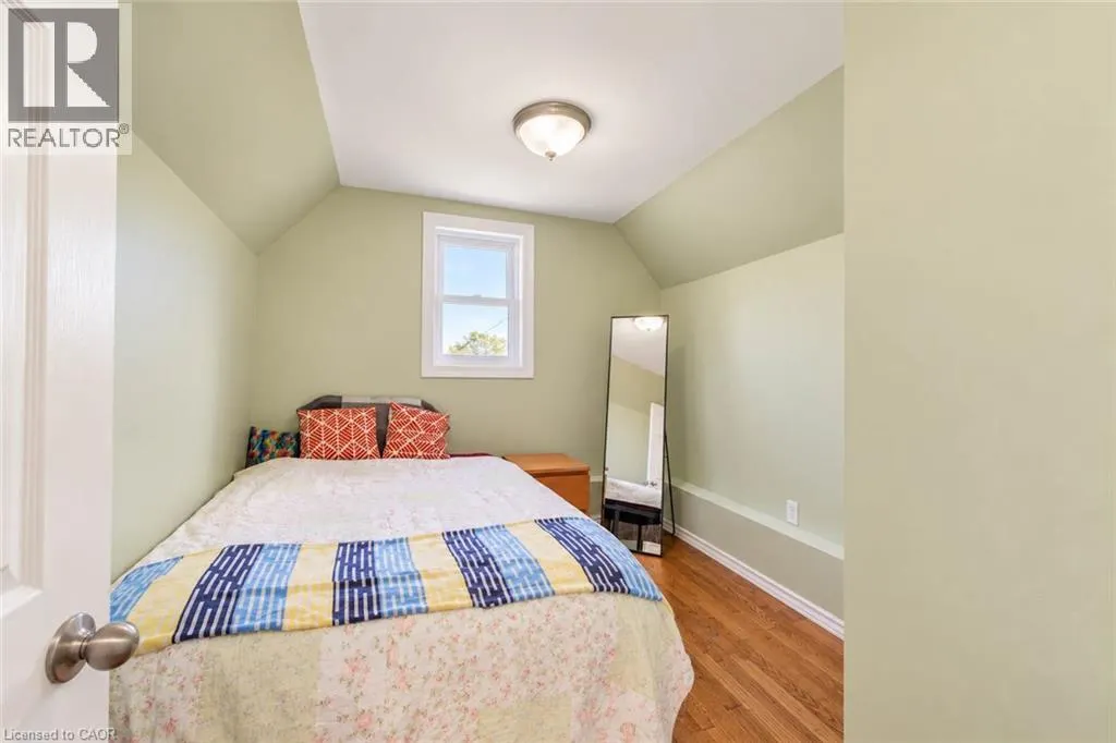 81 GLENDALE Avenue N