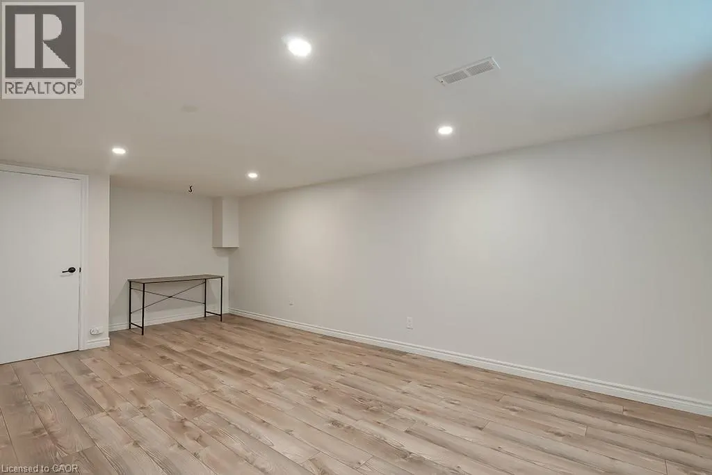 7 GARSIDE Avenue S Unit# Lower #Lower