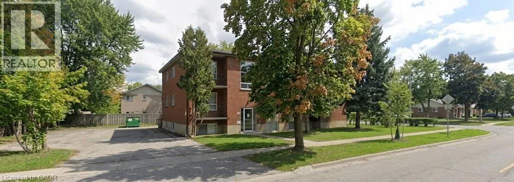 163 CHANDLER Drive Unit# 16 #16
