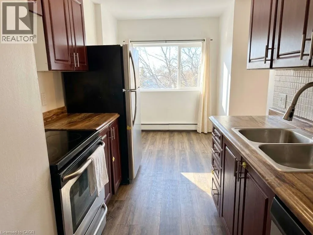 163 CHANDLER Drive Unit# 16 #16