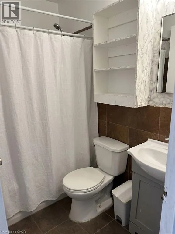 163 CHANDLER Drive Unit# 16 #16