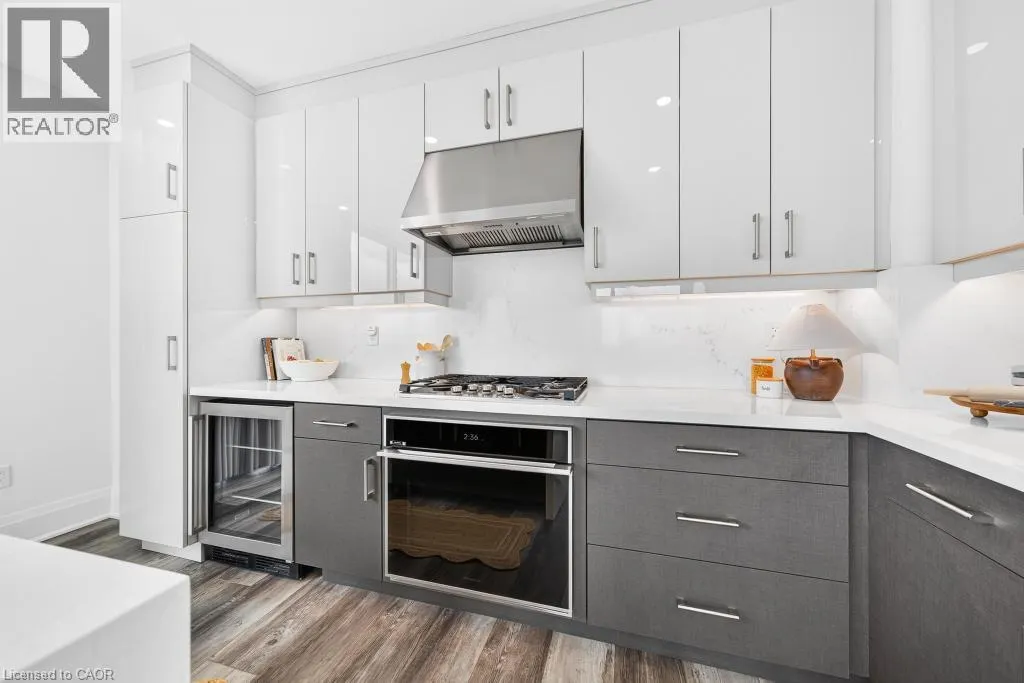2007 JAMES Street Unit# 2002 #2002