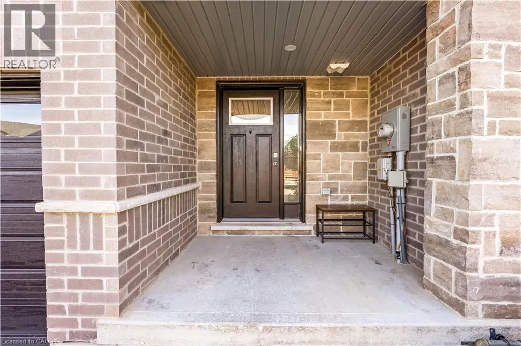 81 WOODEDGE Circle