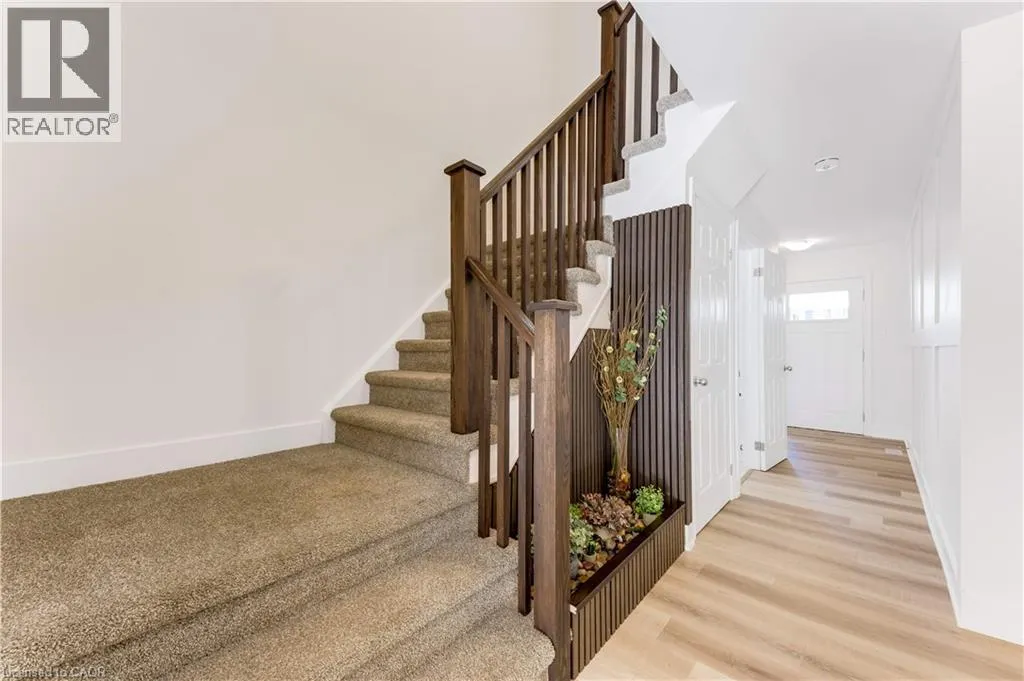 81 WOODEDGE Circle