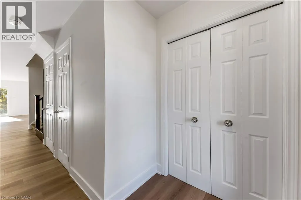 81 WOODEDGE Circle