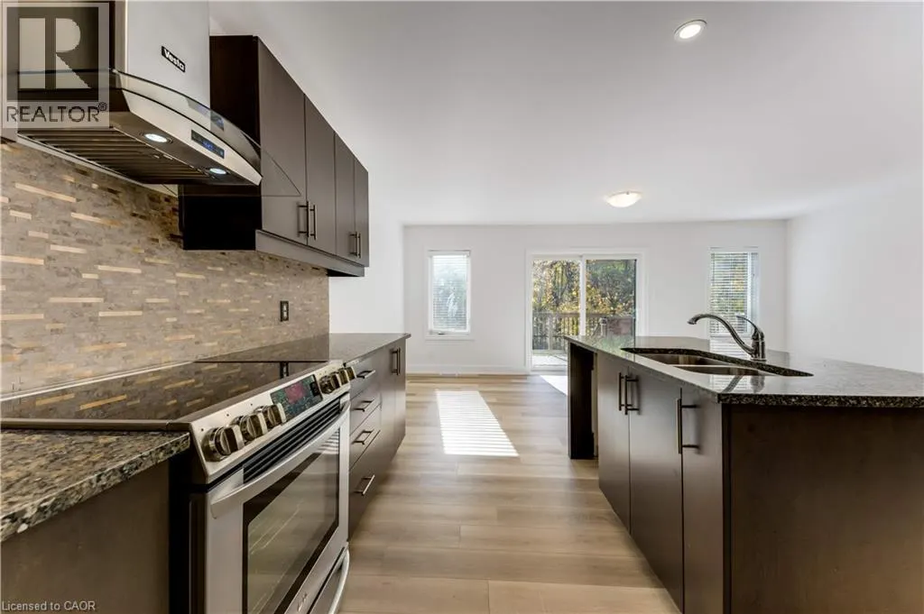 81 WOODEDGE Circle