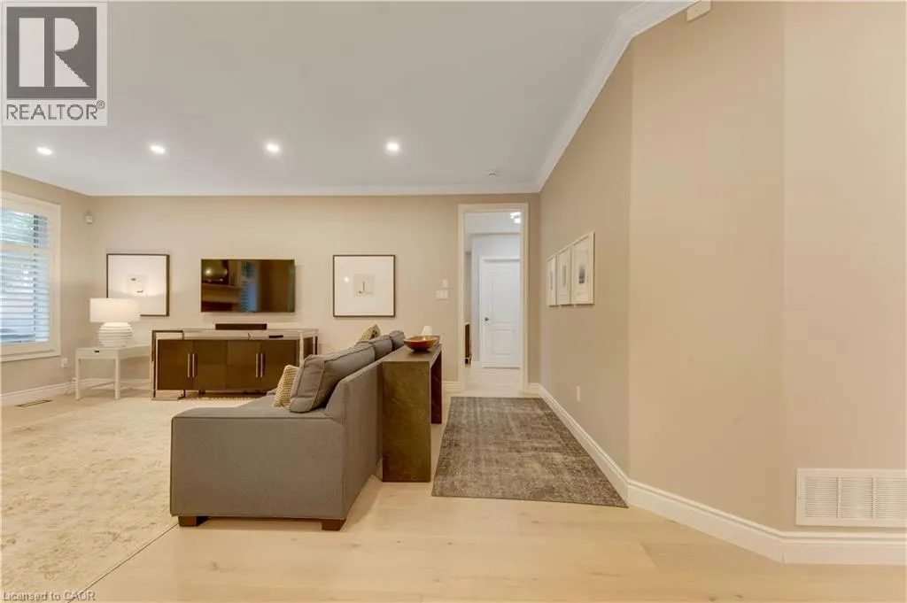213 EDGEWATER Crescent