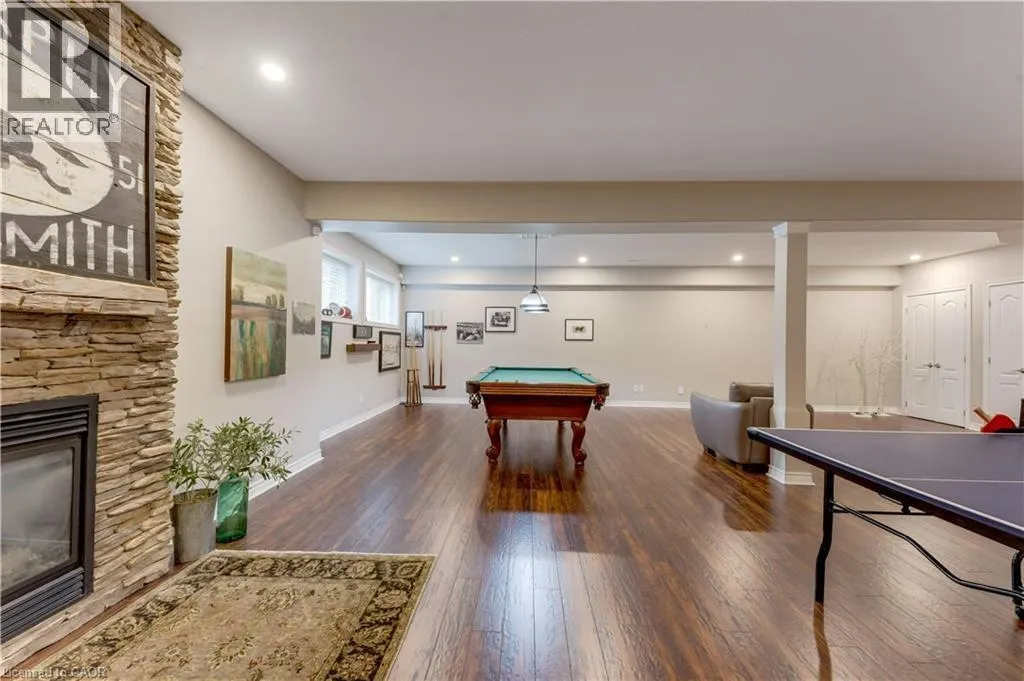 213 EDGEWATER Crescent