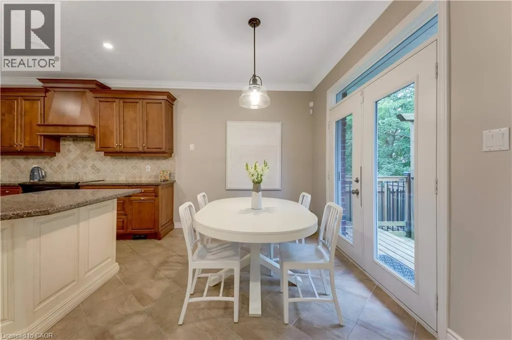 213 EDGEWATER Crescent