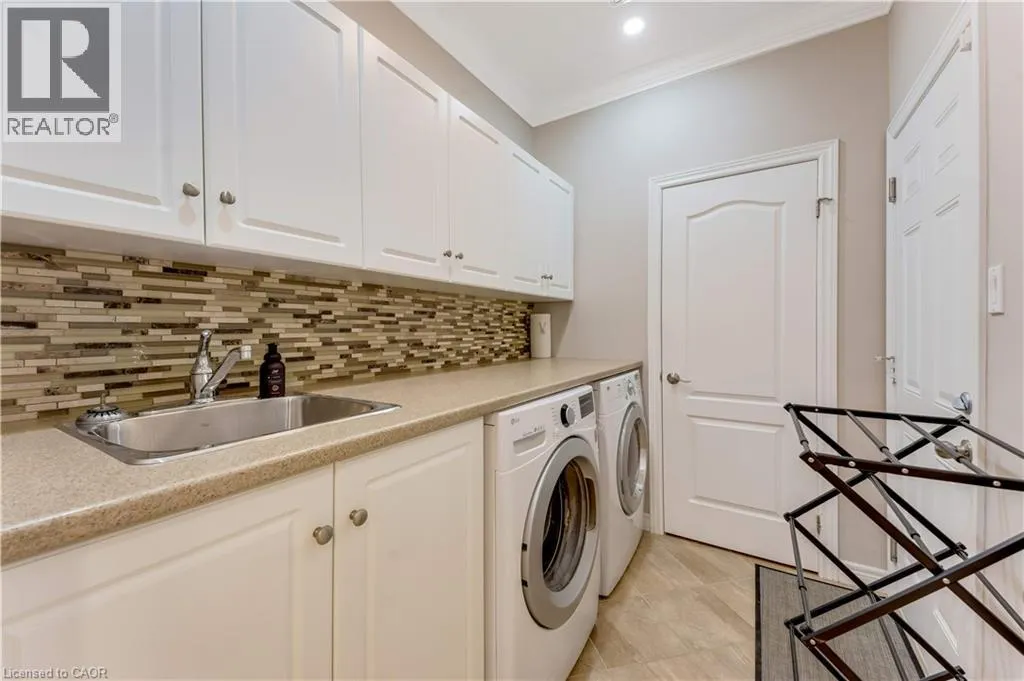 213 EDGEWATER Crescent