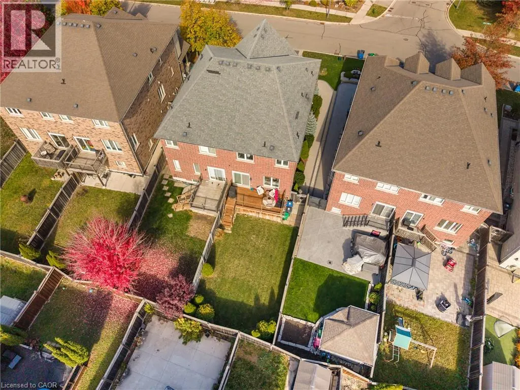 18 AUTUMN ARBOUR Road