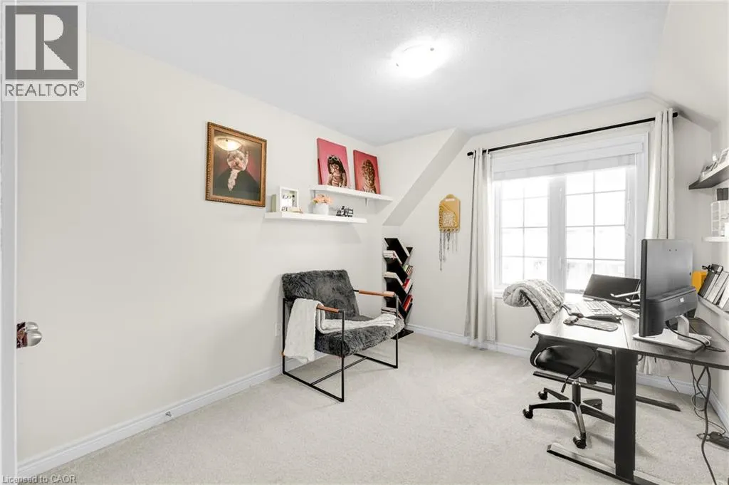 18 AUTUMN ARBOUR Road