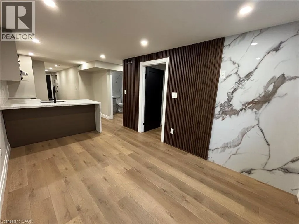 73 MARY Street Unit# 1B #1B