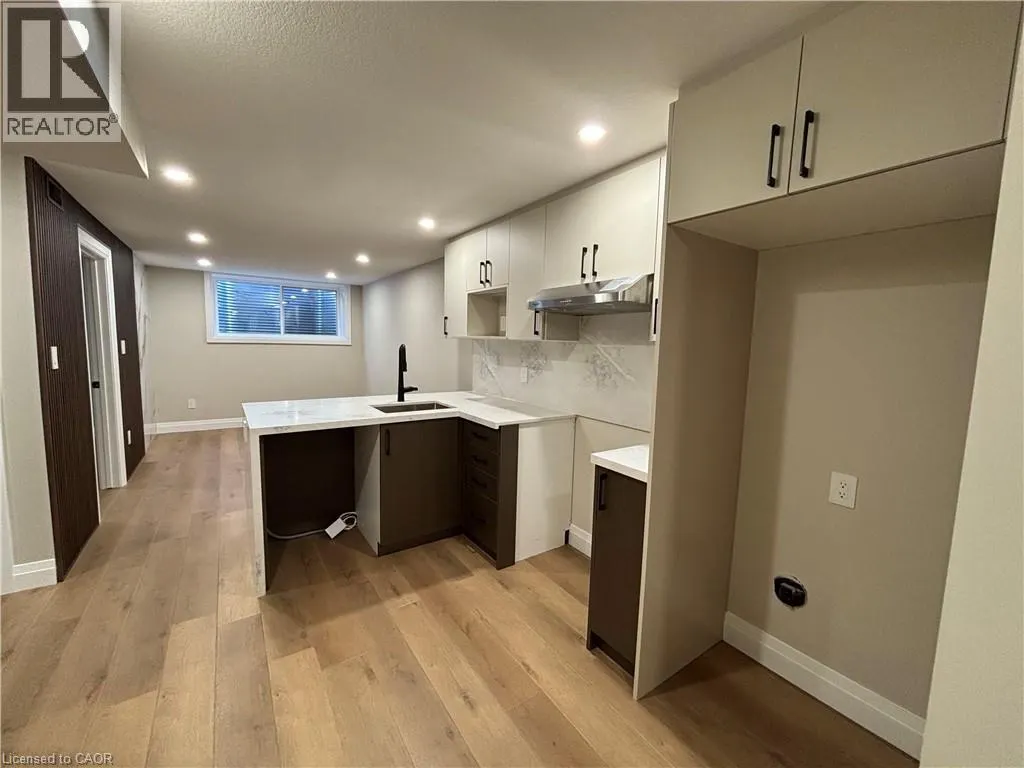 73 MARY Street Unit# 1B #1B