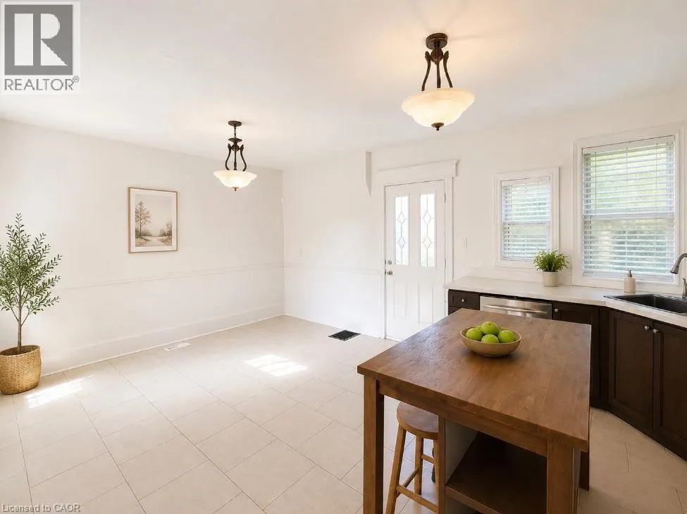 219 ERIE Avenue Unit# Main #Main