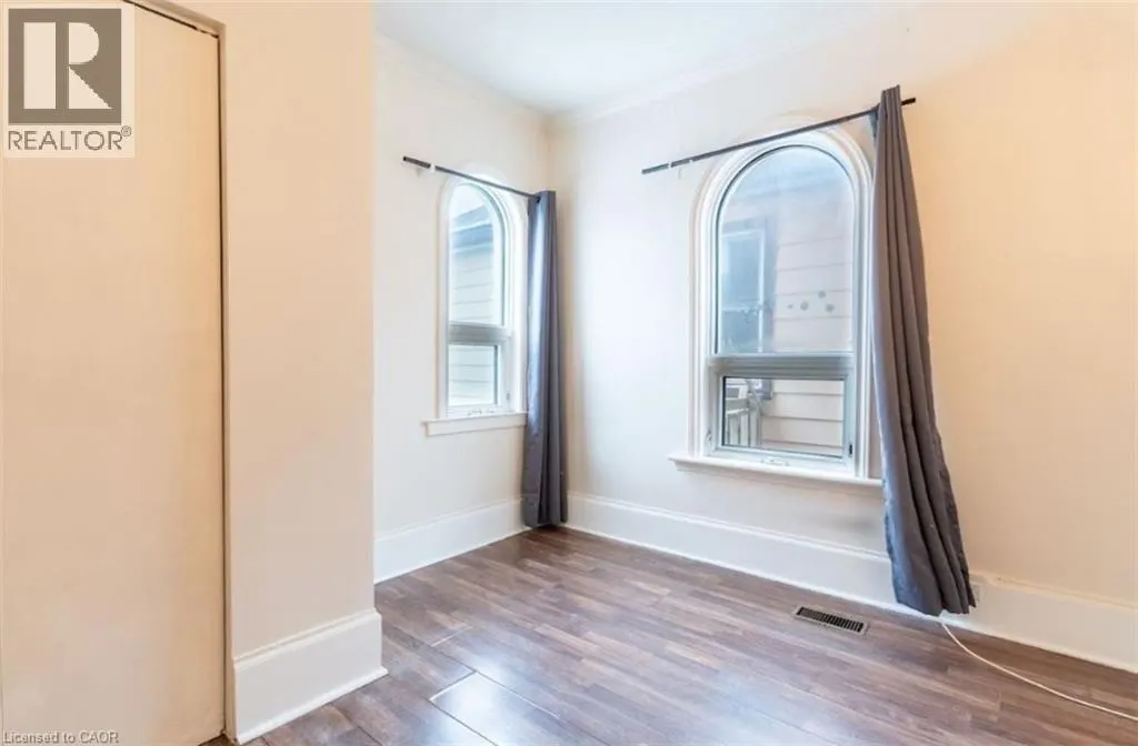 219 ERIE Avenue Unit# Main #Main