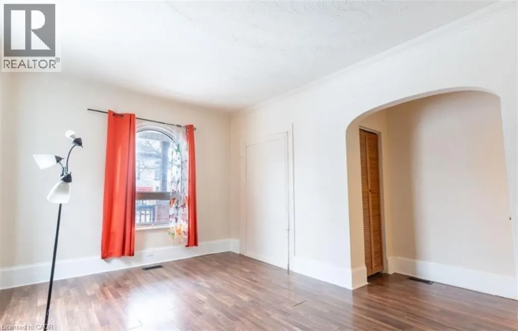 219 ERIE Avenue Unit# Main #Main