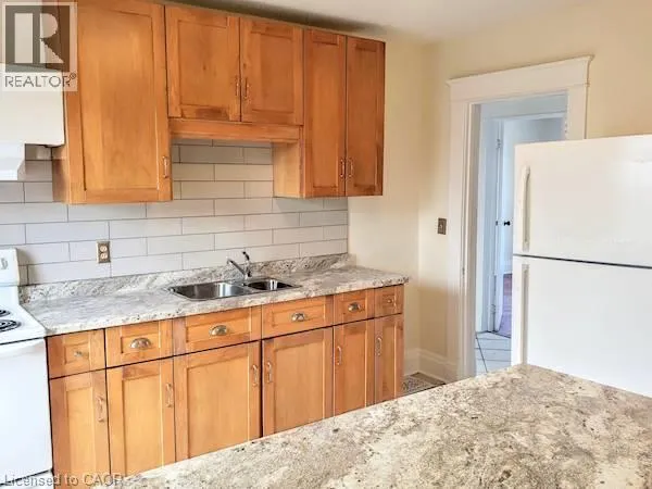 5 BRUCE Street Unit# Upper #Upper