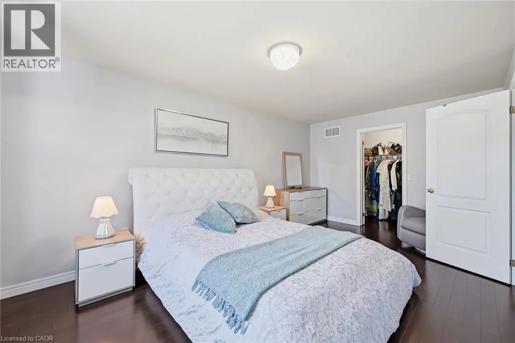 1085 HARROGATE Drive Unit# 35 #35