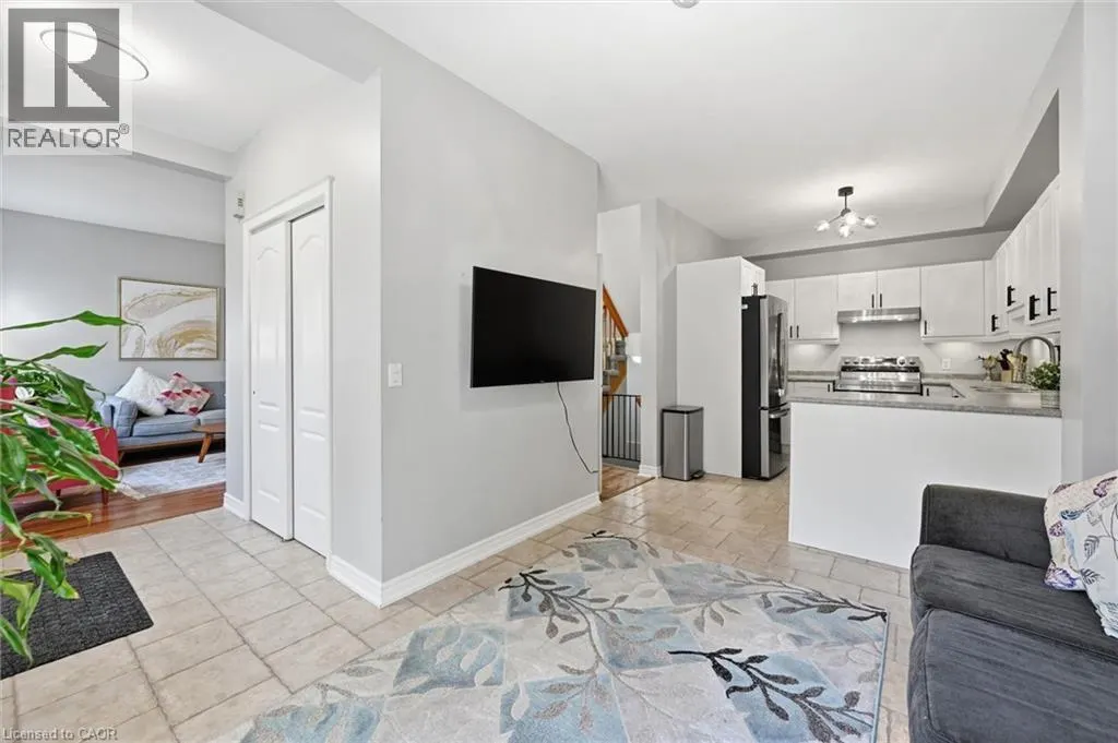 1085 HARROGATE Drive Unit# 35 #35
