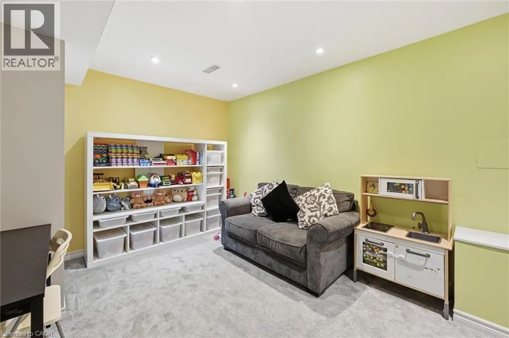 1085 HARROGATE Drive Unit# 35 #35
