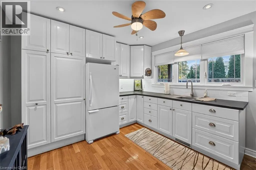 3370 MARLIN Court