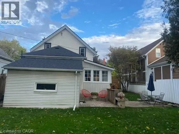 34 CHISHOLM Street