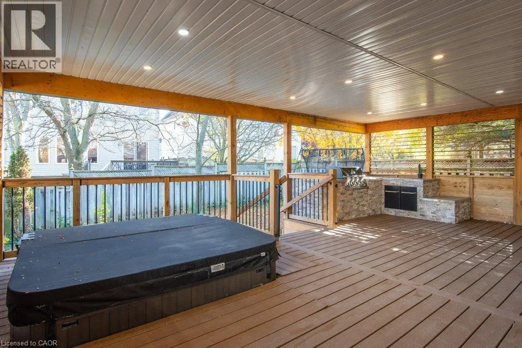 90 AUTUMN RIDGE Trail