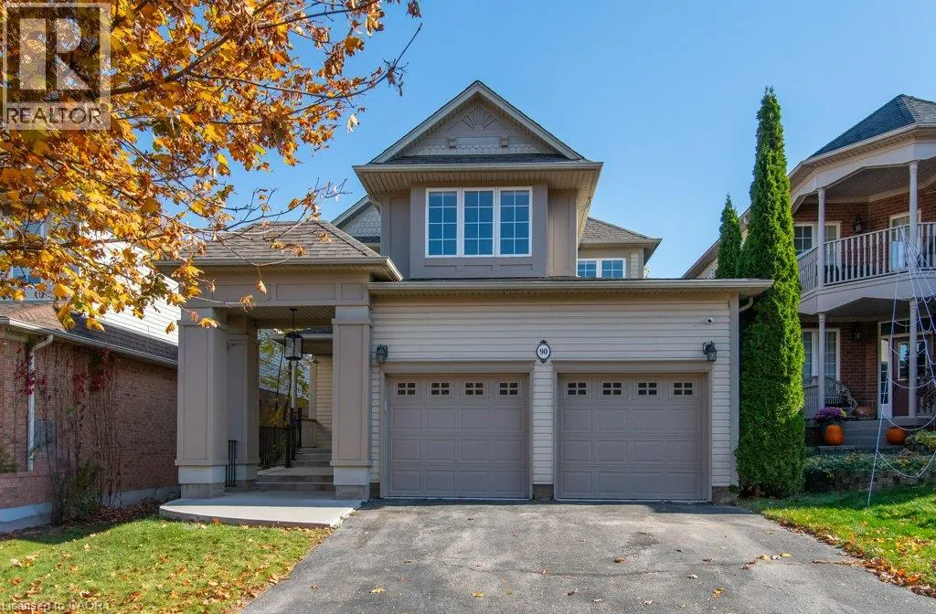 90 AUTUMN RIDGE Trail