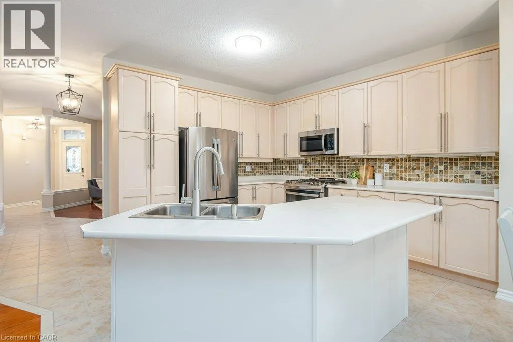 90 AUTUMN RIDGE Trail