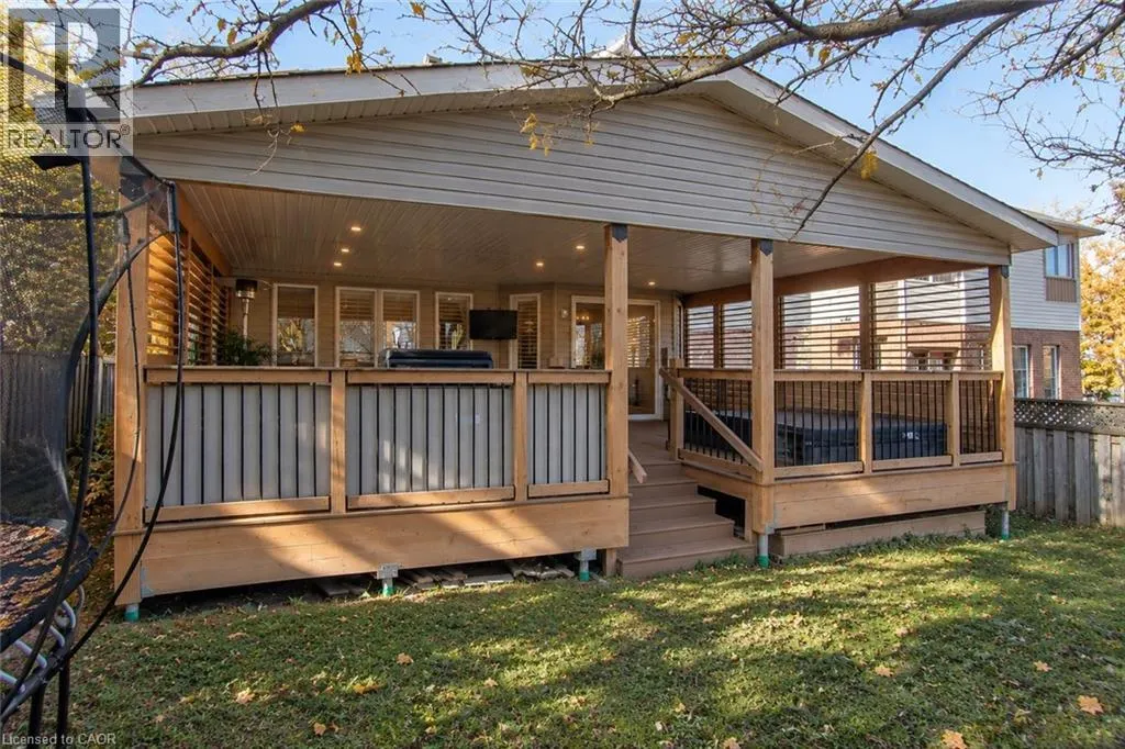 90 AUTUMN RIDGE Trail