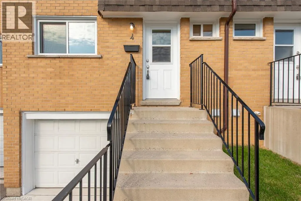 20 ANNA CAPRI Drive Unit# 4 #4