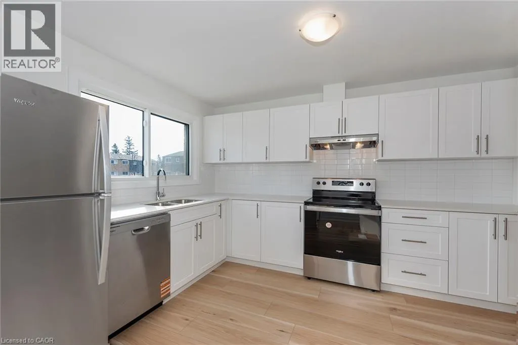 20 ANNA CAPRI Drive Unit# 4 #4