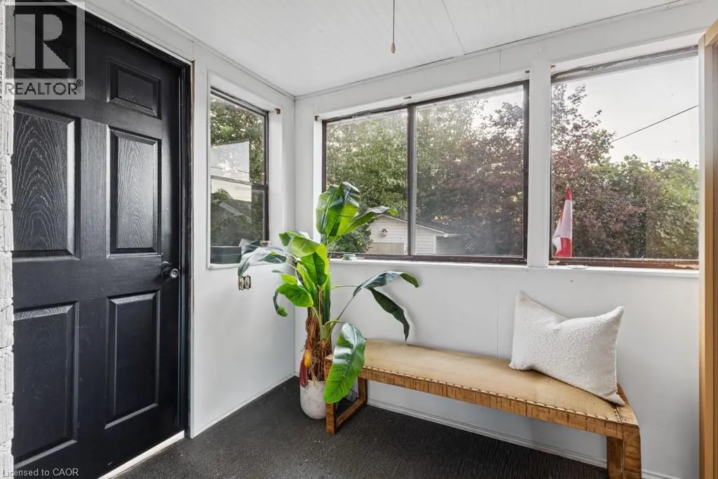 202 HUXLEY Avenue S