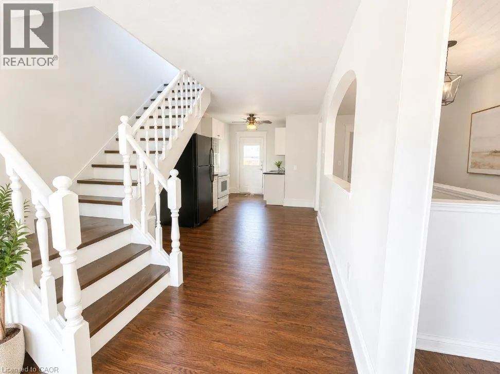 219 ERIE Avenue Unit# Upper #Upper