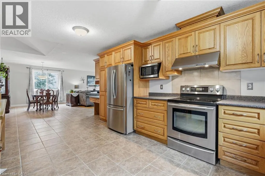 125 LANGLAW Drive