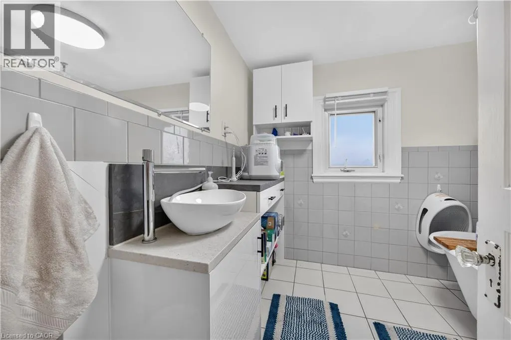 148 MARKLAND Street Unit# 3 #3