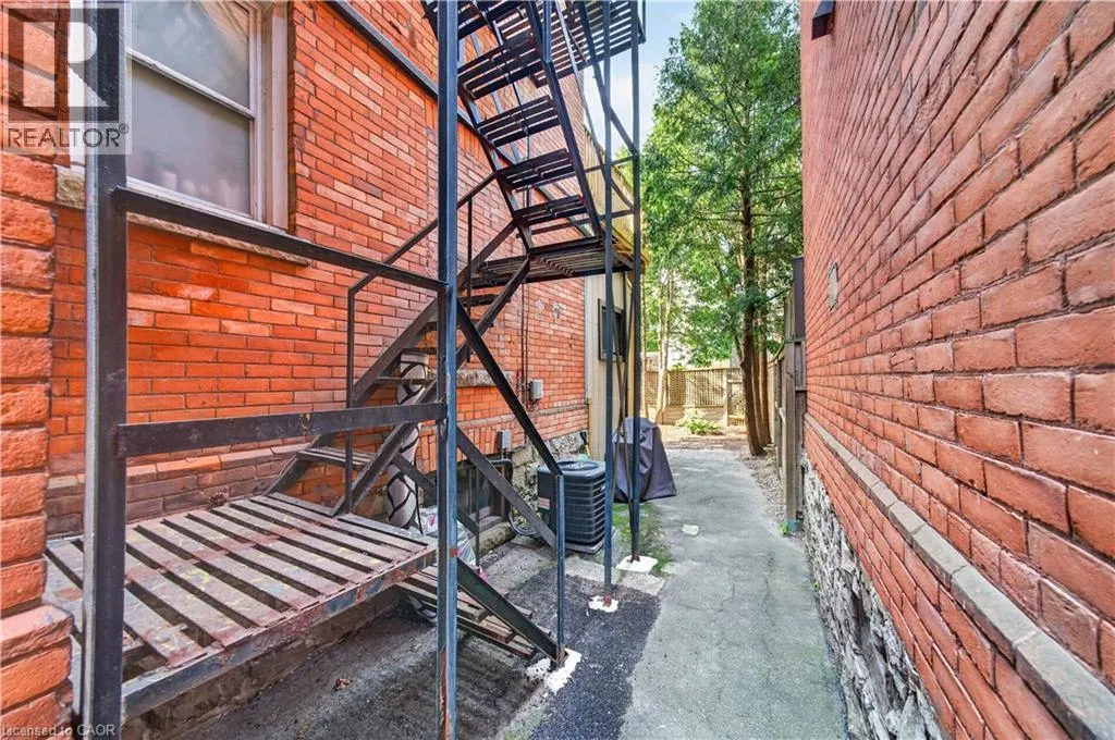 148 MARKLAND Street Unit# 3 #3