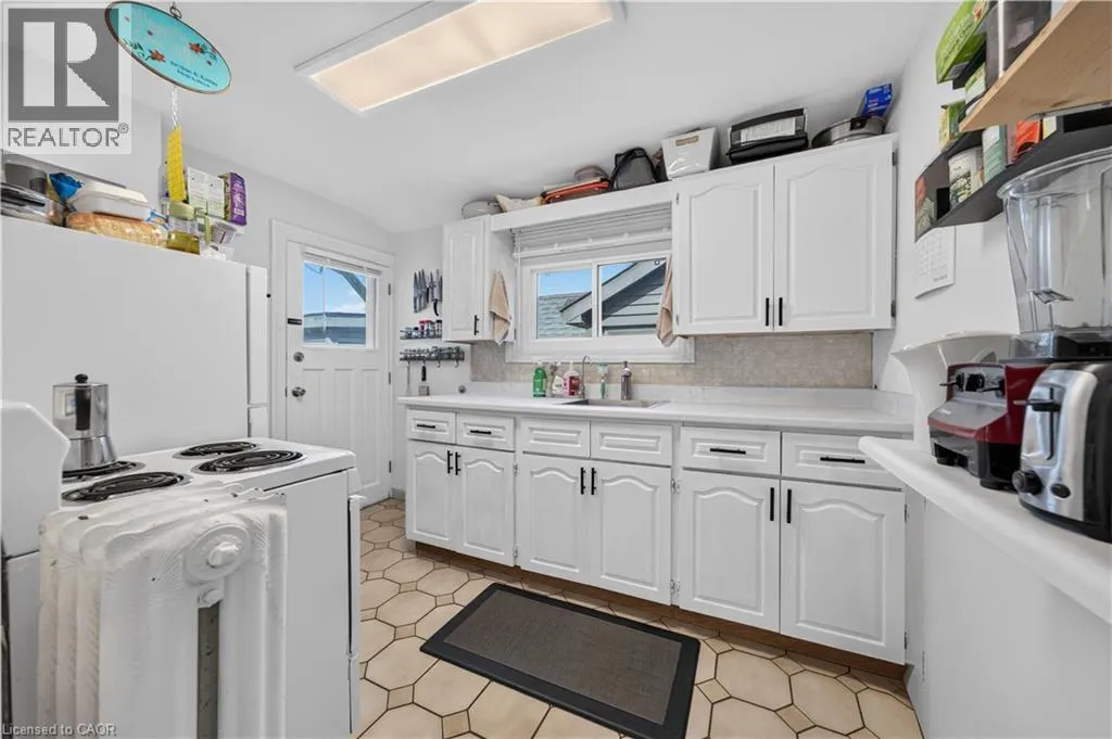 148 MARKLAND Street Unit# 3 #3