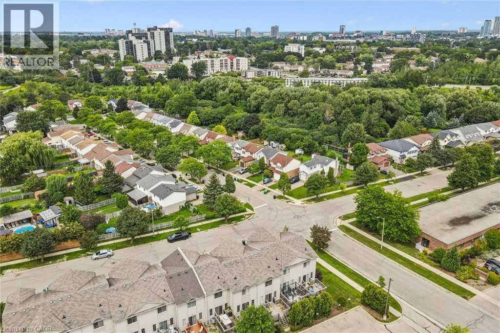 137 HIGHLAND Crescent