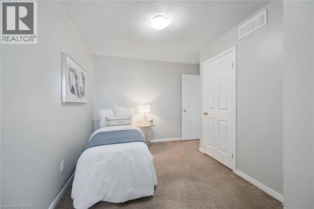 137 HIGHLAND Crescent