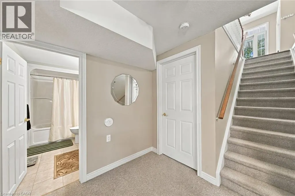 500 LAKEVIEW Drive Unit# 9 #9