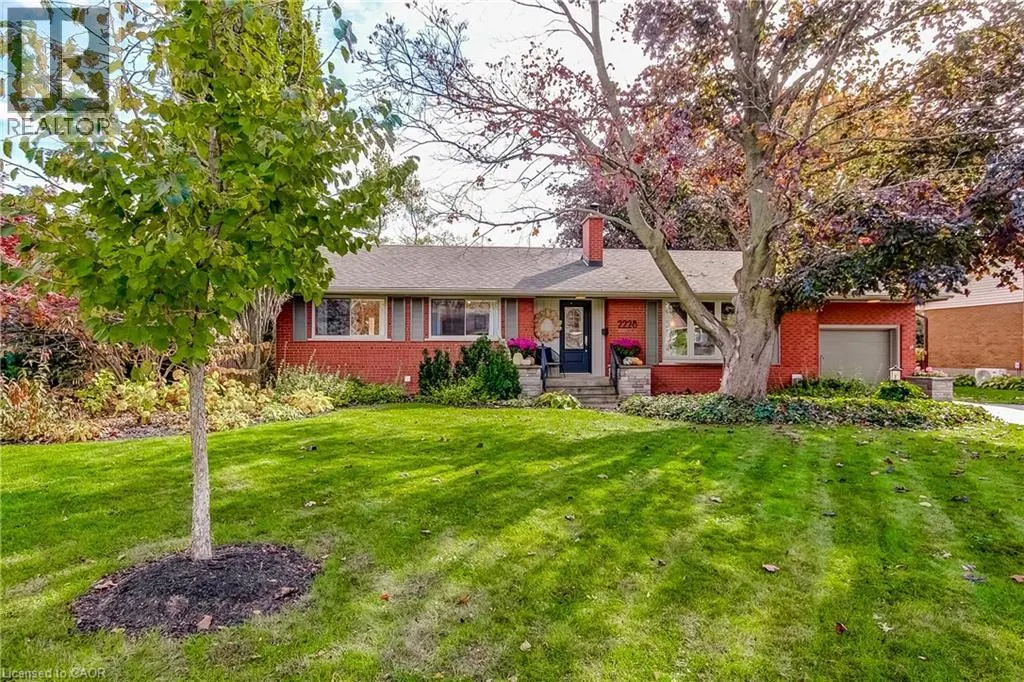 2228 CLARENDON PARK Drive