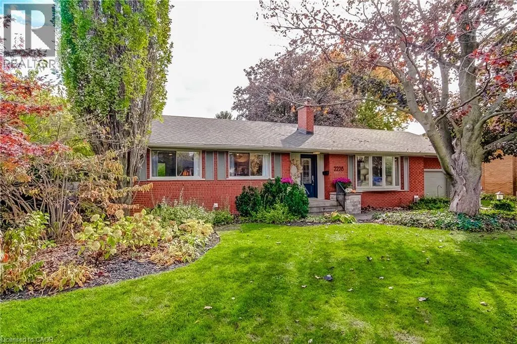 2228 CLARENDON PARK Drive