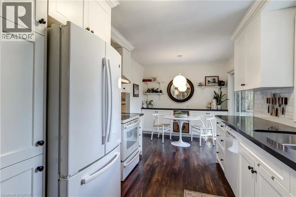 2228 CLARENDON PARK Drive