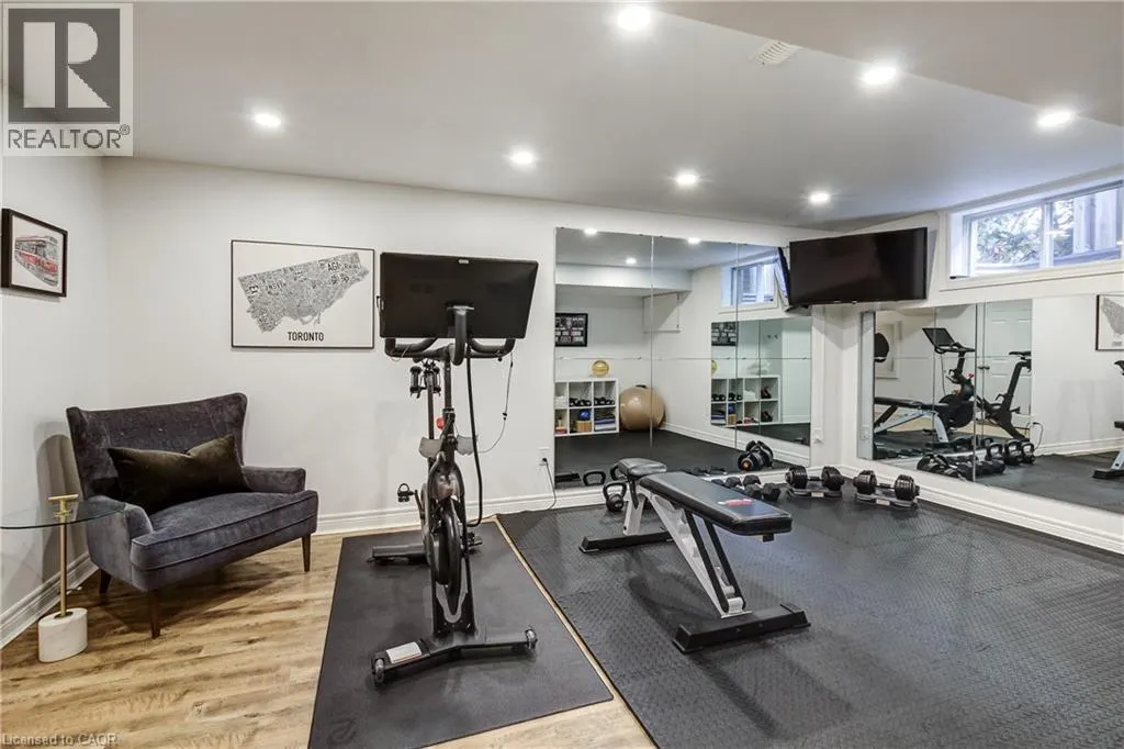 2228 CLARENDON PARK Drive