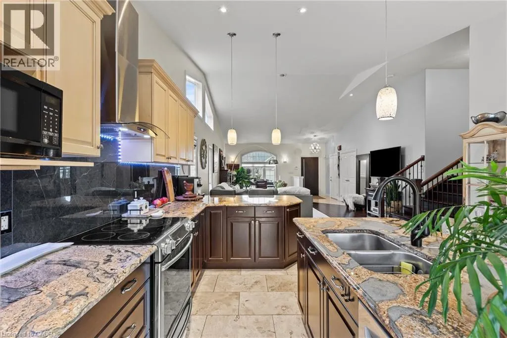 9147 HENDERSHOT Boulevard