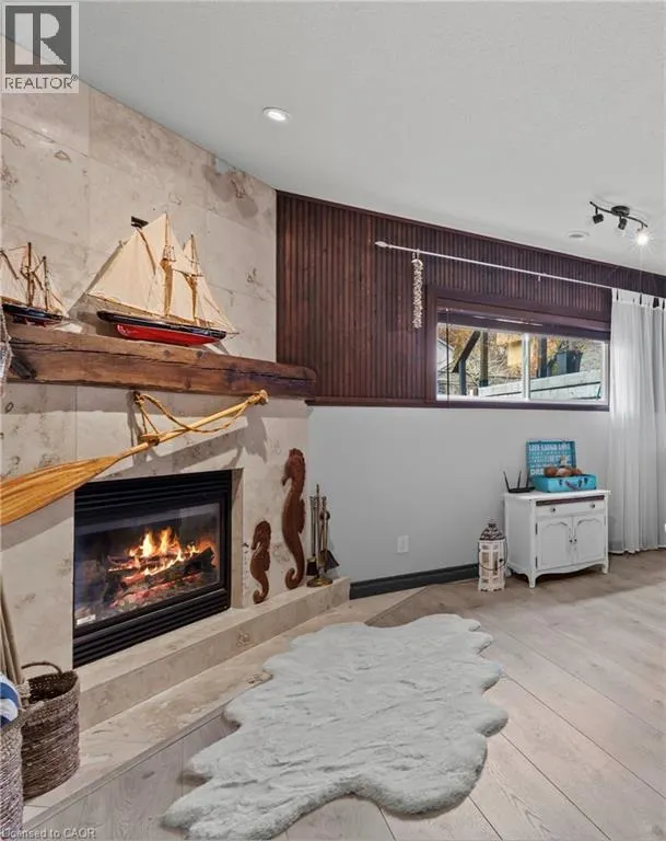 9147 HENDERSHOT Boulevard